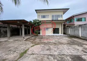 Foto 1 de Casa com 5 Quartos para venda ou aluguel, 250m² em Central, Macapá