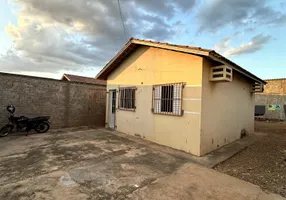 Foto 1 de Casa com 2 Quartos à venda, 36m² em Residencial Santa Terezinha II, Cuiabá