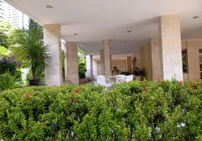Foto 1 de Apartamento com 3 Quartos para alugar, 106m² em Itaigara, Salvador