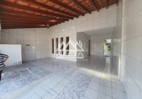 Foto 1 de Casa com 2 Quartos à venda, 167m² em Centro, Caraguatatuba