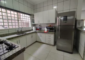 Foto 1 de Casa com 3 Quartos à venda, 85m² em Vila Nossa Senhora das Graças, Franca