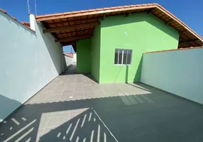 Foto 1 de Casa com 2 Quartos à venda, 79m² em Jamaica, Itanhaém