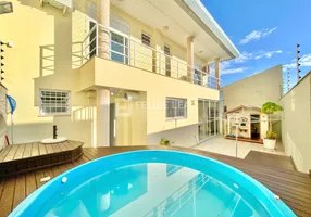 Foto 1 de Casa com 3 Quartos à venda, 290m² em Capoeiras, Florianópolis