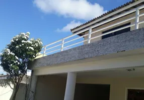 Foto 1 de Casa de Condomínio com 5 Quartos à venda, 380m² em Estrada do Coco, Lauro de Freitas