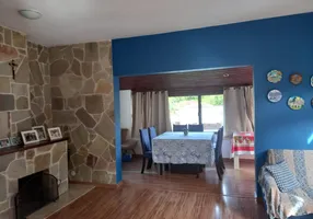 Foto 1 de Casa com 4 Quartos à venda, 215m² em Castelanea, Petrópolis