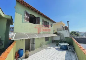 Foto 1 de Casa com 3 Quartos para alugar, 216m² em Jardim Teles de Menezes, Santo André