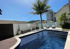 Foto 1 de Casa com 3 Quartos à venda, 264m² em Fazenda, Itajaí