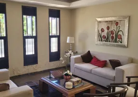 Foto 1 de Casa com 3 Quartos à venda, 350m² em Candelária, Natal
