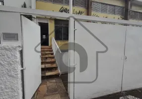 Foto 1 de Sobrado com 4 Quartos para alugar, 221m² em Mirandópolis, São Paulo