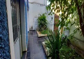 Foto 1 de Casa com 6 Quartos à venda, 150m² em Jardim Mourisco, Taubaté