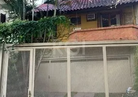 Foto 1 de Casa com 3 Quartos à venda, 145m² em Guarujá, Porto Alegre