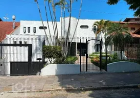 Foto 1 de Casa com 4 Quartos à venda, 484m² em Boa Vista, Porto Alegre
