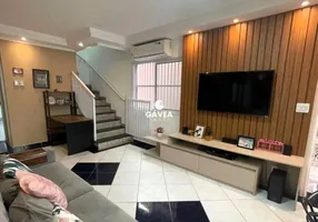 Foto 1 de Sobrado com 3 Quartos à venda, 105m² em Vila Tupi, Praia Grande