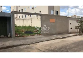 Foto 1 de Lote/Terreno à venda, 400m² em Presidente Roosevelt, Uberlândia