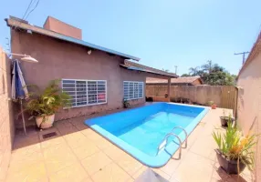 Foto 1 de Casa com 3 Quartos à venda, 197m² em Jardim Itaipu, Goiânia