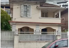 Foto 1 de Casa com 2 Quartos para alugar, 235m² em Boqueirão, Santos