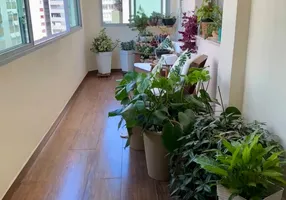 Foto 1 de Apartamento com 3 Quartos para alugar, 194m² em Santa Cecília, São Paulo