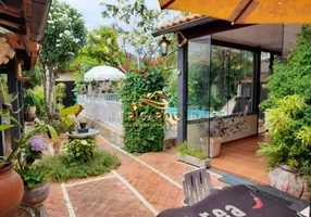 Foto 1 de Casa com 5 Quartos à venda, 235m² em Centro, Arraial do Cabo