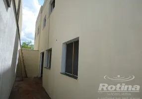 Foto 1 de Apartamento com 2 Quartos à venda, 50m² em Jardim Botânico, Uberlândia