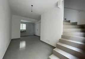 Foto 1 de Casa de Condomínio com 2 Quartos à venda, 53m² em Jardim Real, Praia Grande