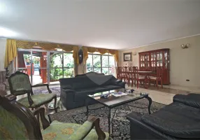 Foto 1 de Casa com 4 Quartos à venda, 430m² em Jardim Petrópolis, São Paulo