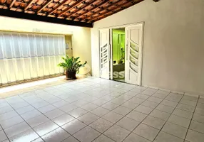 Foto 1 de Casa com 2 Quartos à venda, 150m² em Emaús, Parnamirim