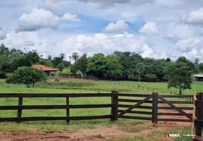 Foto 1 de Fazenda/Sítio com 7 Quartos à venda, 90000m² em , Terenos