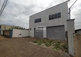 Foto 1 de Galpão/Depósito/Armazém para alugar, 250m² em Jaraguá, Uberlândia