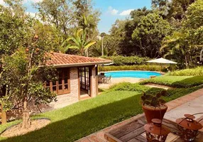 Foto 1 de Fazenda/Sítio com 5 Quartos à venda, 200m² em Parque Bahia, Cotia