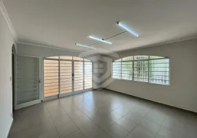 Foto 1 de Casa com 4 Quartos para alugar, 400m² em Vila Nova Cidade Universitaria, Bauru