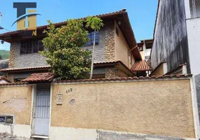 Foto 1 de Casa de Condomínio com 4 Quartos à venda, 340m² em Engenhoca, Niterói