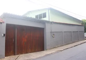 Foto 1 de Galpão/Depósito/Armazém para alugar, 200m² em Quissama, Petrópolis