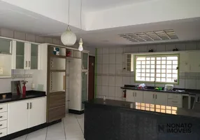 Foto 1 de Casa com 4 Quartos à venda, 276m² em Setor Gentil Meireles, Goiânia