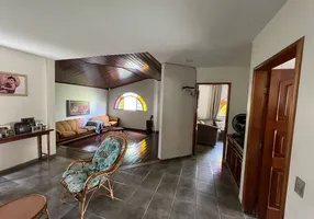 Foto 1 de Casa com 5 Quartos à venda, 325m² em Vila Lucy, Goiânia