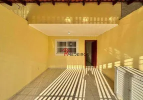 Foto 1 de Casa com 2 Quartos à venda, 86m² em Canto do Forte, Praia Grande