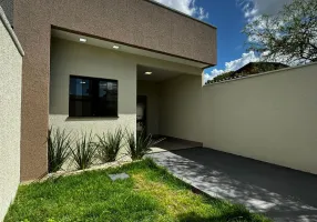 Foto 1 de Casa com 2 Quartos à venda, 80m² em Vila Arco iris, Trindade
