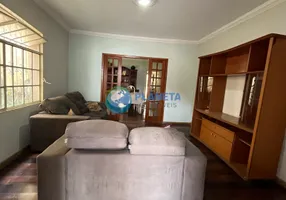 Foto 1 de Casa com 7 Quartos à venda, 420m² em Planalto, Belo Horizonte