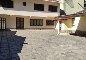 Foto 1 de Casa com 3 Quartos para alugar, 180m² em Barra do Imbuí, Teresópolis