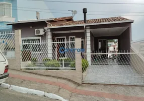 Foto 1 de Casa com 3 Quartos à venda, 120m² em Forquilhas, São José