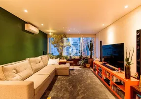 Foto 1 de Apartamento com 2 Quartos à venda, 162m² em Jardim América, São Paulo