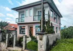 Foto 1 de Casa de Condomínio com 4 Quartos à venda, 330m² em Caneca Fina, Guapimirim