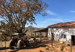 Foto 1 de Fazenda/Sítio com 3 Quartos à venda, 40000m² em Zona Rural, Piracema