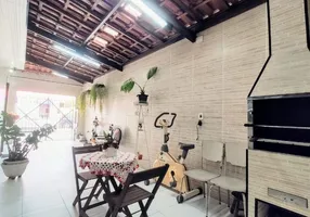 Foto 1 de Casa com 2 Quartos à venda, 103m² em Vila Jockei Clube, São Vicente