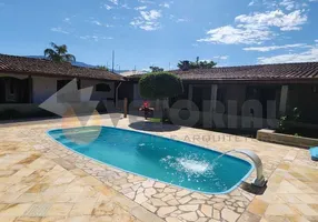 Foto 1 de Casa com 3 Quartos à venda, 307m² em Indaiá, Caraguatatuba