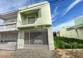 Foto 1 de Sobrado com 3 Quartos à venda, 214m² em Parque Delta, São Carlos