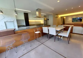 Foto 1 de Apartamento com 3 Quartos à venda, 120m² em Vila Nova, Blumenau