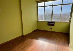 Foto 1 de Apartamento com 1 Quarto para alugar, 50m² em Centro, Rio de Janeiro