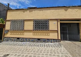 Foto 1 de Casa com 4 Quartos para alugar, 93m² em Rebouças, Curitiba