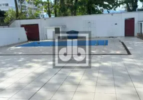 Foto 1 de Casa com 4 Quartos para venda ou aluguel, 470m² em Recreio Dos Bandeirantes, Rio de Janeiro