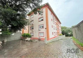 Foto 1 de Apartamento com 2 Quartos à venda, 58m² em Teresópolis, Porto Alegre